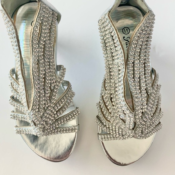 Fabulous Other - Fabulous sparkly sandals with small heels.  Perfect for wedding party. Size 11.